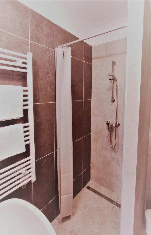 Helena Studio Apartman Сиофок Екстериор снимка