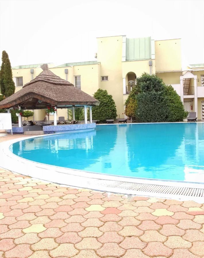Helena Studio Apartman Сиофок Екстериор снимка