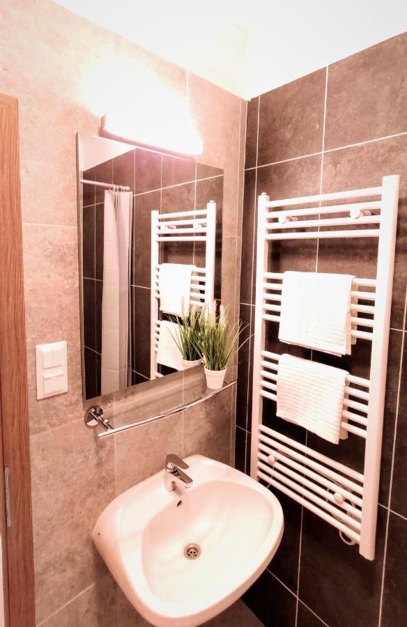 Helena Studio Apartman Сиофок Екстериор снимка