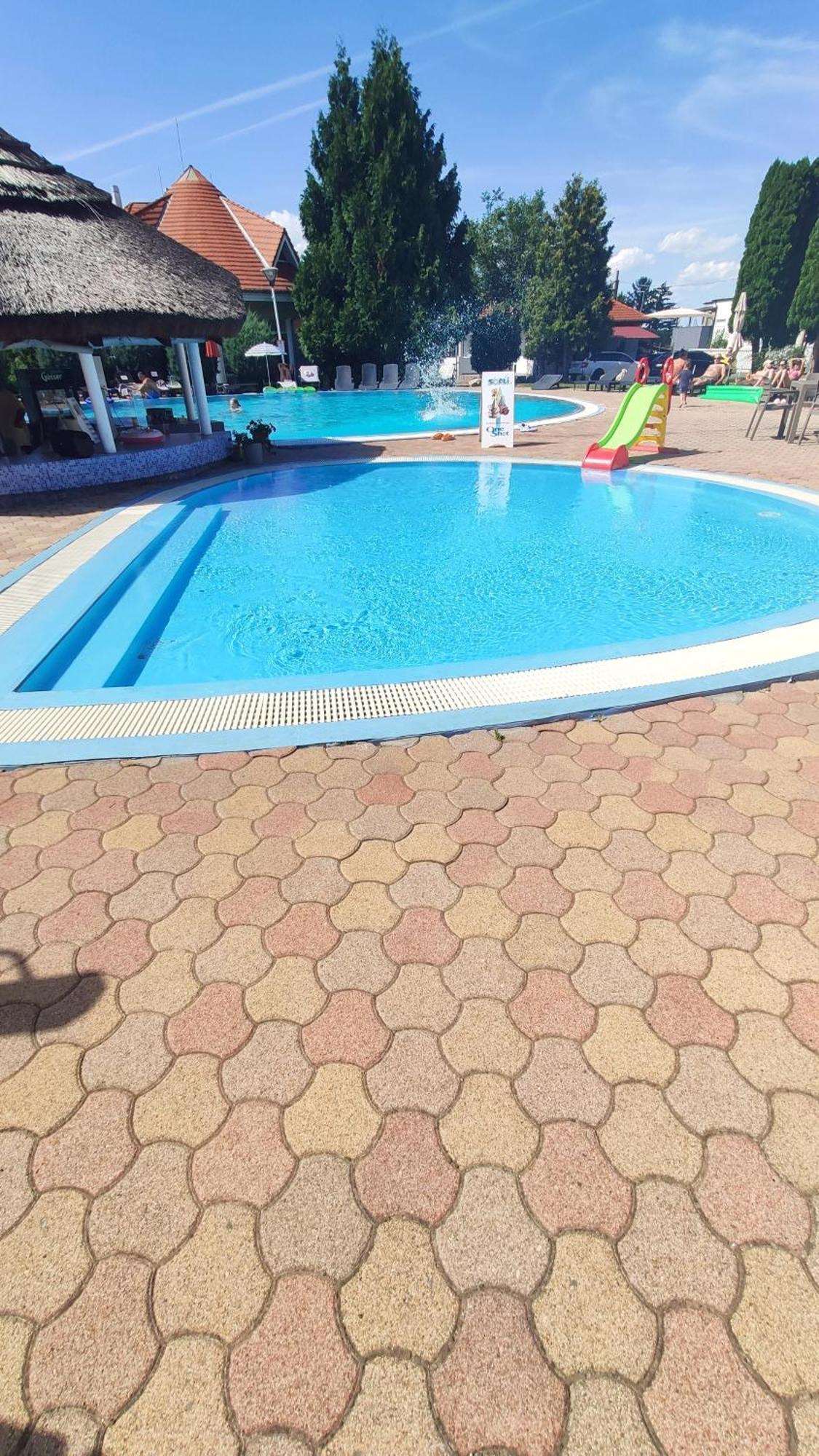 Helena Studio Apartman Сиофок Екстериор снимка