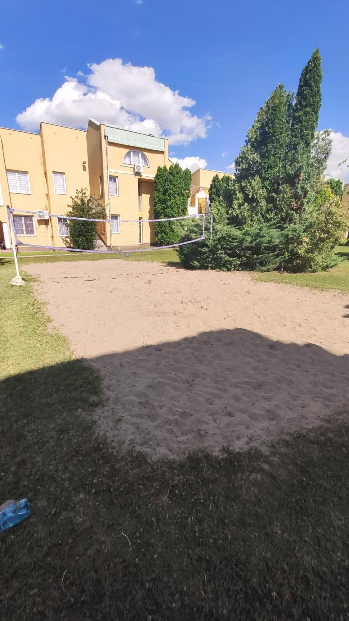 Helena Studio Apartman Сиофок Екстериор снимка
